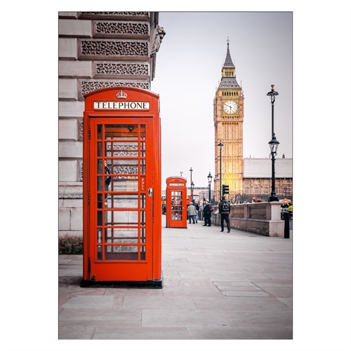 Affisch med röda telefonkiosker från london street