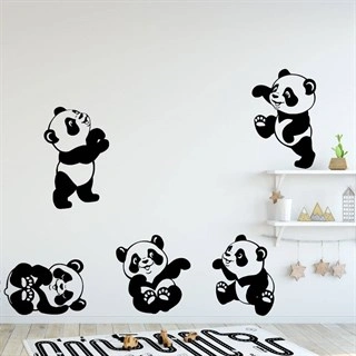 Wallstickers med 5 lekfulla pandor - perfekt för barnrummet