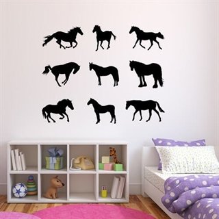 Wallstickers med bild på 6 hästar i olika storlekar 