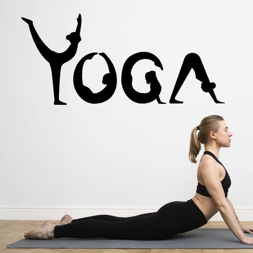 En rolig och annorlunda wallsticker med texten yoga